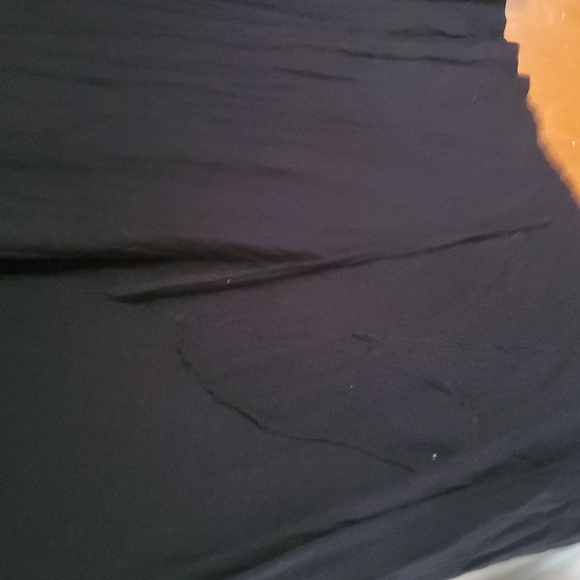 Ambrielle Black Robe - Picture 4 of 7